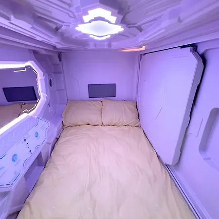 Hostel сapsule Kijowska Stadium Floor -1 No Window - Self Check In