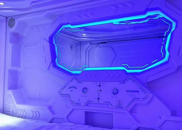 сapsule Kijowska Stadium Floor -1 No Window - Self Check In Hostel *