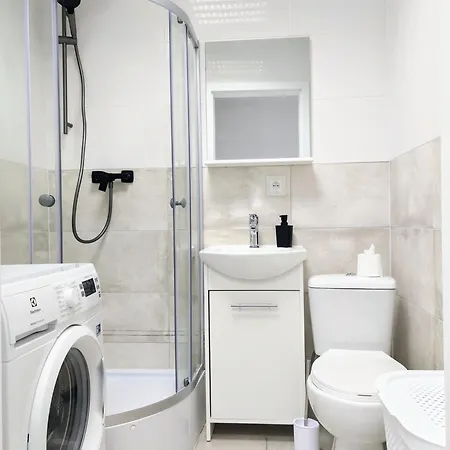 Hostal сapsule Kijowska Stadium Floor -1 No Window - Self Check In Varsovia