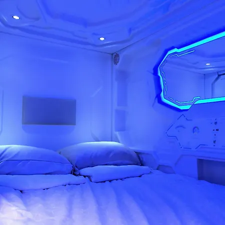 сapsule Kijowska Stadium Floor -1 No Window - Self Check In *