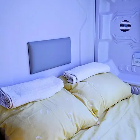 сapsule Kijowska Stadium Floor -1 No Window - Self Check In Hostal Varsovia