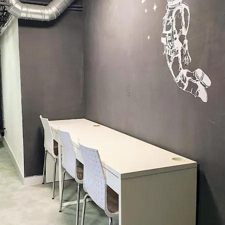 сapsule Kijowska Stadium Floor -1 No Window - Self Check In * Varsovia