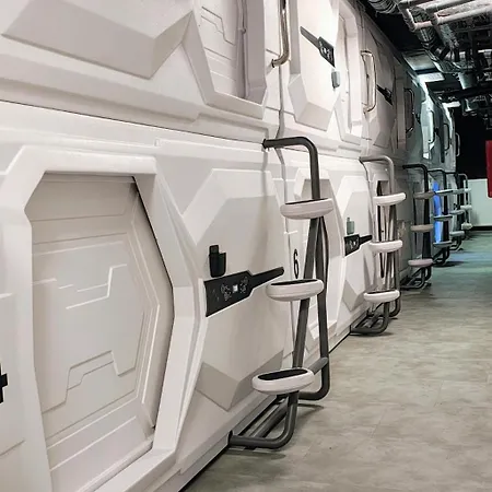 Hostal сapsule Kijowska Stadium Floor -1 No Window - Self Check In