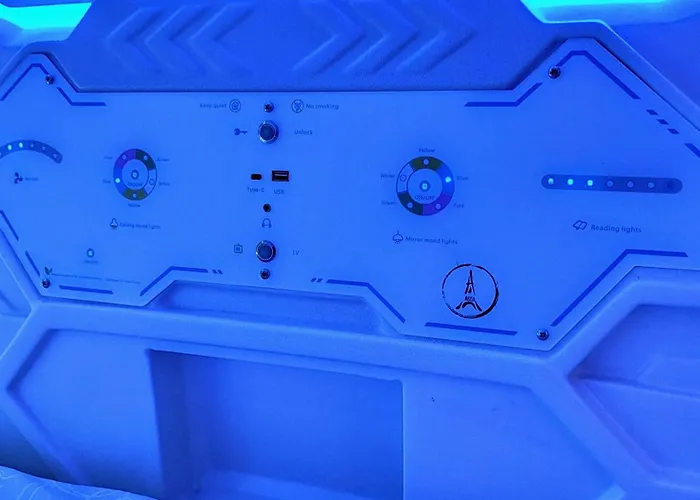 сapsule Kijowska Stadium Floor -1 No Window - Self Check In