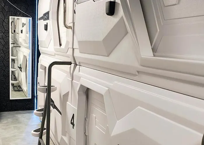 Auberge de jeunesse сapsule Kijowska Stadium Floor -1 No Window - Self Check In