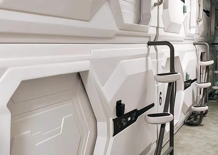 сapsule Kijowska Stadium Floor -1 No Window - Self Check In * Warszawa