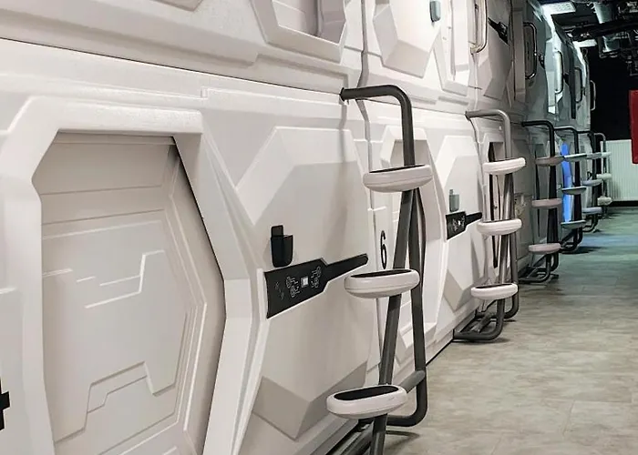 Auberge de jeunesse сapsule Kijowska Stadium Floor -1 No Window - Self Check In