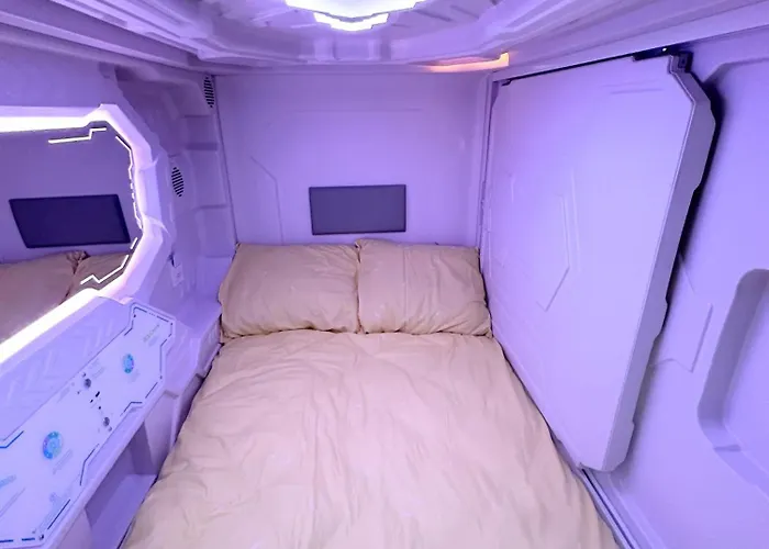 Hostel сapsule Kijowska Stadium Floor -1 No Window - Self Check In