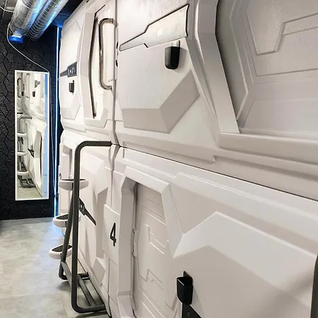 Hostel сapsule Kijowska Stadium Floor -1 No Window - Self Check In